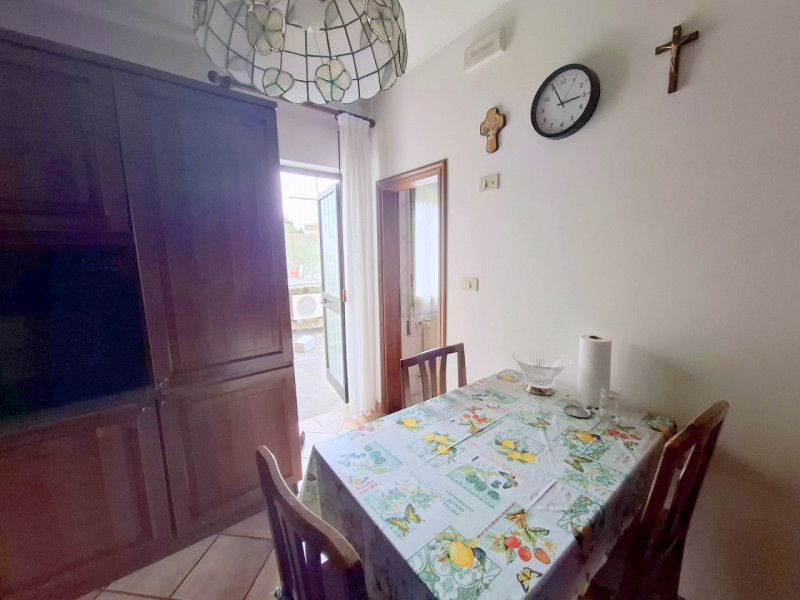 PORZIONE INDIPENDENTE IN CENTRO AL PAESE rif.GB038 - €.125.000

Cerchi indipendenza, zero spese c...