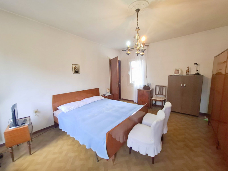 PORZIONE INDIPENDENTE IN CENTRO AL PAESE rif.GB038 - €.125.000

Cerchi indipendenza, zero spese c...