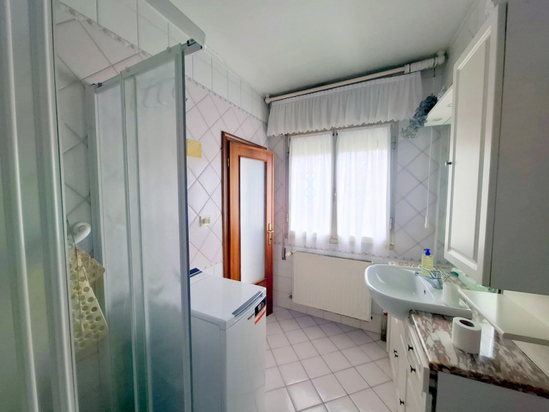 PORZIONE INDIPENDENTE IN CENTRO AL PAESE rif.GB038 - €.125.000

Cerchi indipendenza, zero spese c...