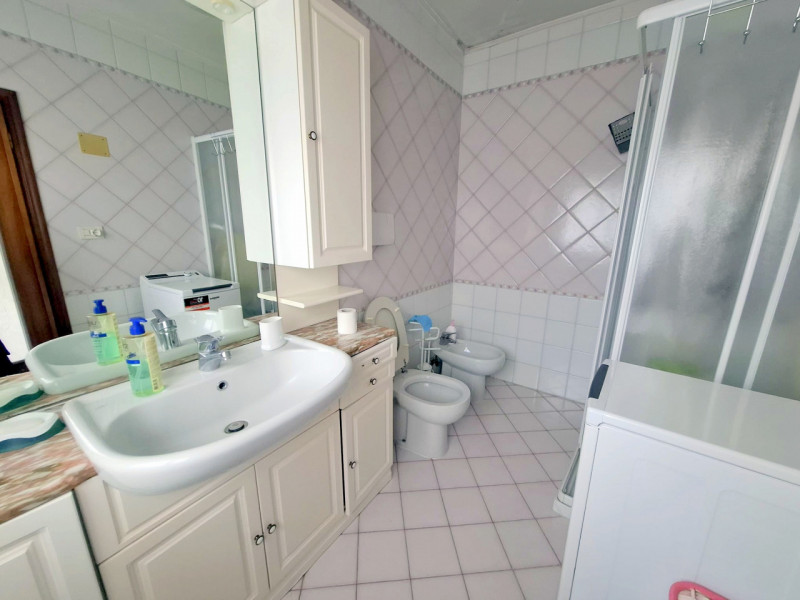 PORZIONE INDIPENDENTE IN CENTRO AL PAESE rif.GB038 - €.125.000

Cerchi indipendenza, zero spese c...