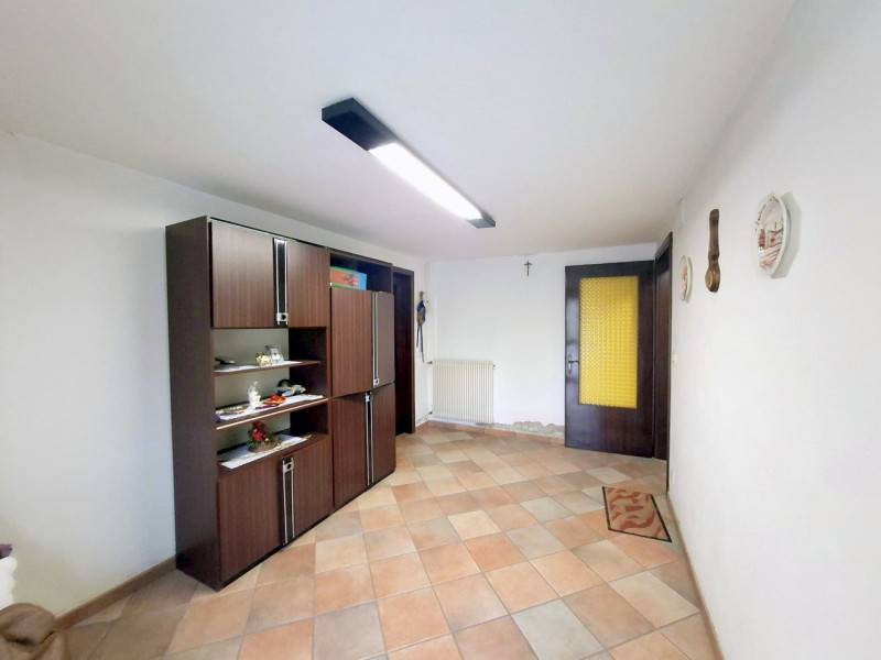 PORZIONE INDIPENDENTE IN CENTRO AL PAESE rif.GB038 - €.125.000

Cerchi indipendenza, zero spese c...