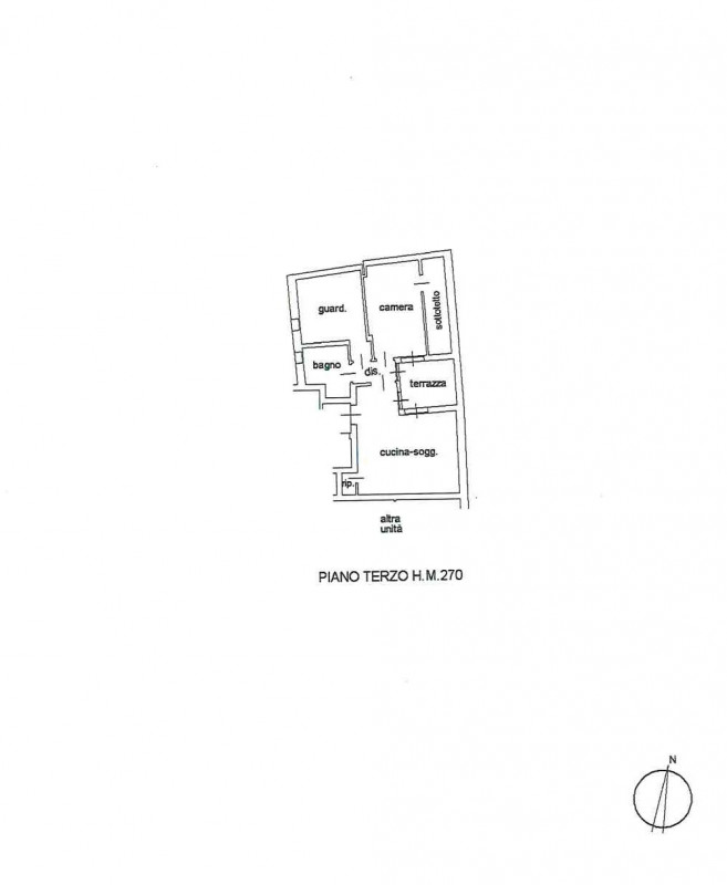 Nella splendida cornice del centro storico, con affaccio suggestivo sui tetti cittadini, proponia...