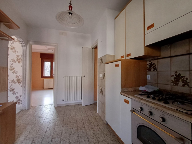 Nel cuore di Vicenza, in una delle zone più richieste e apprezzate della città, proponiamo in ven...