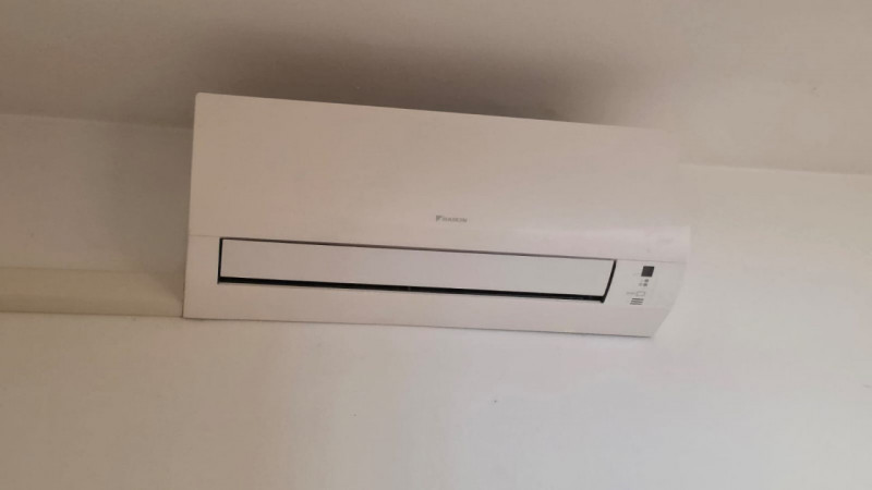 vendesi bifamiliare disposta su 2 piani fuori terra composta da: ingresso, ampio salotto, cucina ...