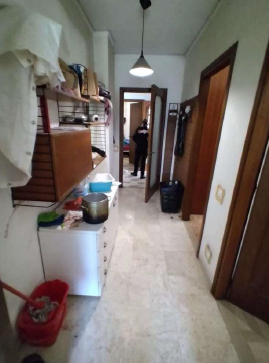 Rif. A.A.50-25

Vendita all'asta - appartamento al 3° piano con garage in data 24 aprile 2026

De...