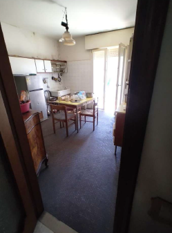 Rif. A.A.50-25

Vendita all'asta - appartamento al 3° piano con garage in data 24 aprile 2026

De...