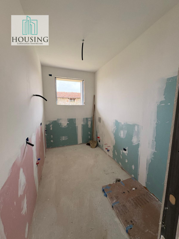 Nel Comune di Saccolongo, zona Creola, proponiamo una nuova casa singola che si estende su una su...