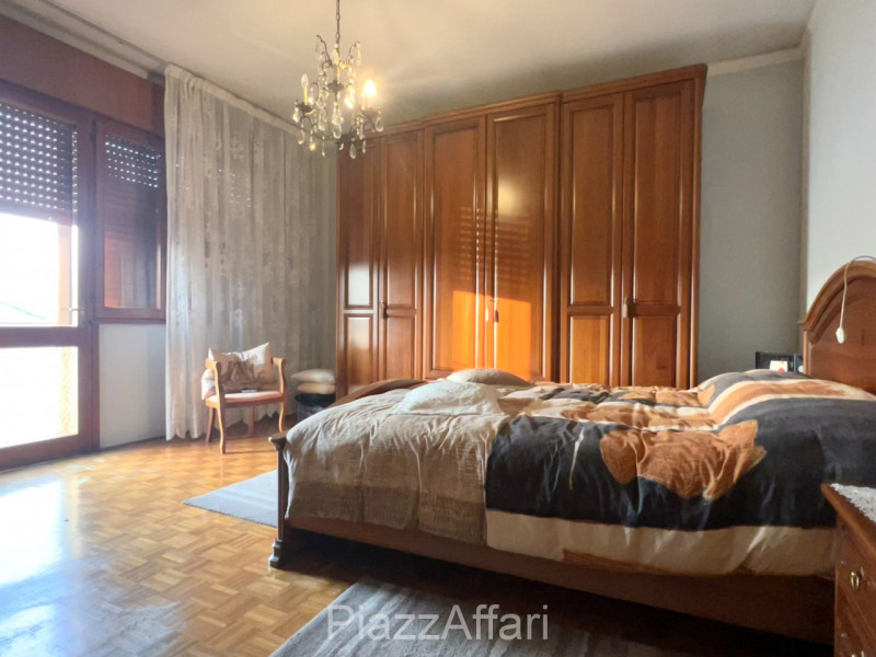 RIF. PDS452

Piove di Sacco: 
In posizione centralissima, a pochi passi da tutti i servizi , prop...