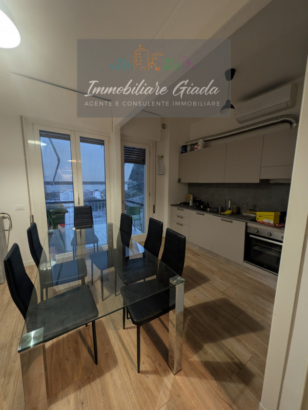 Vendesi appartamento ristrutturato a due passi dal centro città
Proponiamo in vendita luminoso ap...