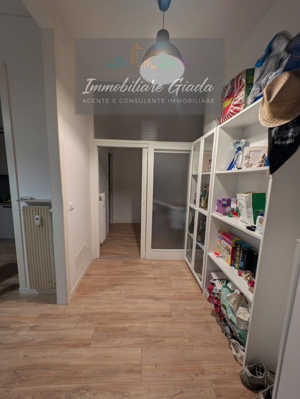 Vendesi appartamento ristrutturato a due passi dal centro città
Proponiamo in vendita luminoso ap...