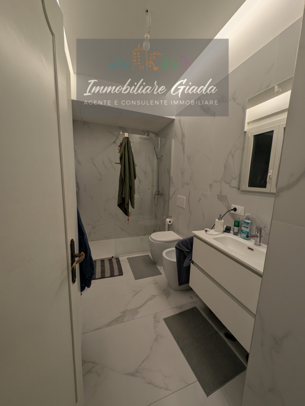 Vendesi appartamento ristrutturato a due passi dal centro città
Proponiamo in vendita luminoso ap...