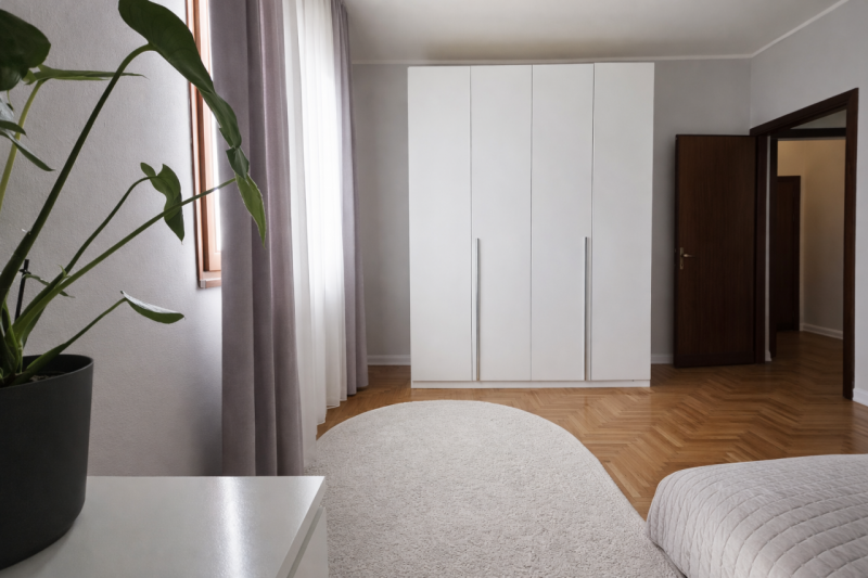 Nel cuore di Selvazzano Dentro, proponiamo in vendita un elegante appartamento ristrutturato tra ...