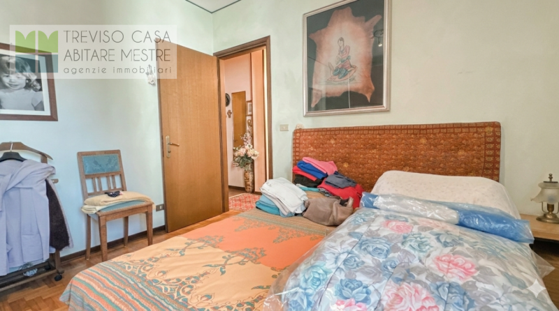 In contesto residenziale, centro città, al contempo molto tranquilla, ci pregiamo di proporre in ...