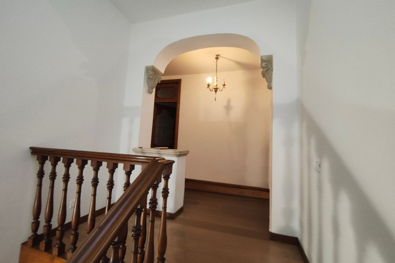 Proponiamo in affitto a Caselle di Selvazzano Dentro un appartamento al primo e ultimo piano, sen...