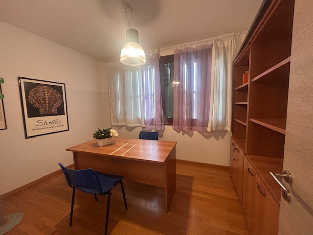 L'agenzia Iris propone in vendita un immobile situato nel centro storico di Castelfranco Veneto. ...