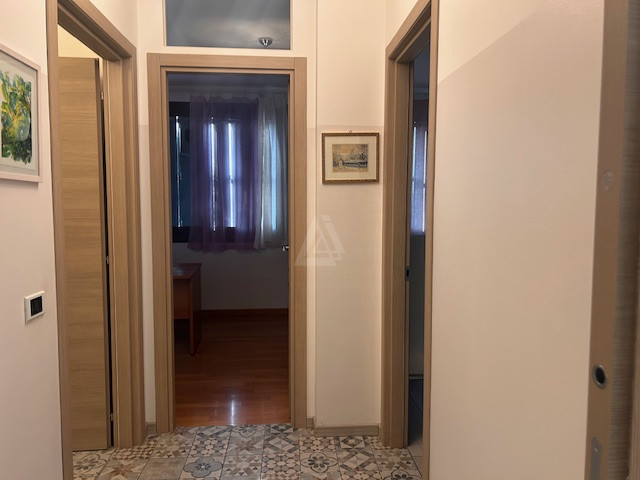 L'agenzia Iris propone in vendita un immobile situato nel centro storico di Castelfranco Veneto. ...