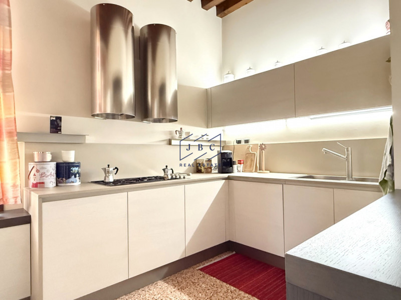 ODERZO - (TV)
All'interno di uno storico palazzo risalente ai primi anni del 1700, con vincolo a ...