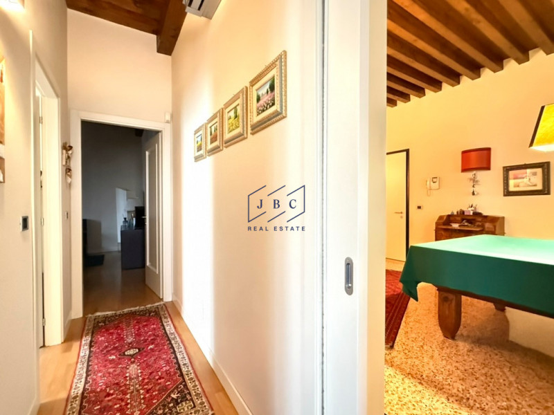 ODERZO - (TV)
All'interno di uno storico palazzo risalente ai primi anni del 1700, con vincolo a ...