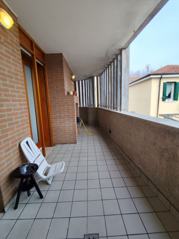 Scopri questo luminoso e spazioso appartamento pentalocale situato nella rinomata zona di San Mar...