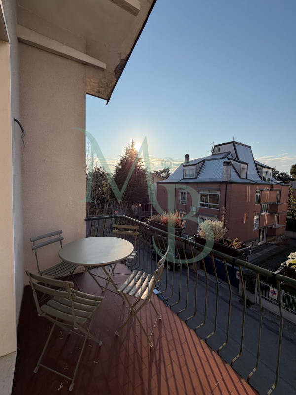 PADOVA - MADONNA PELLEGRINA: Immobiliare MB è lieta di proporre una casa che sorprende già dal pr...