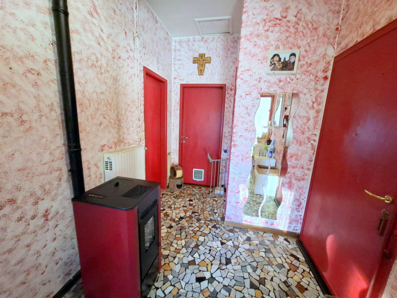 PORZIONE DI BIFAMILIARE – MADONNA PELLEGRINA – ULTIMO PIANO

Nel cuore del quartiere Madonna Pell...