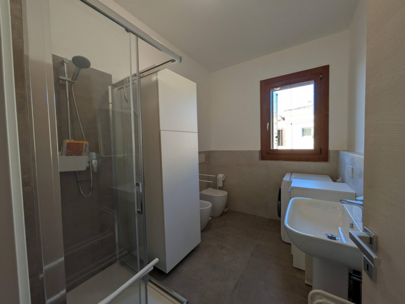 Questo bellissimo appartamento quadrilocale, situato al primo piano di una villetta singola appen...