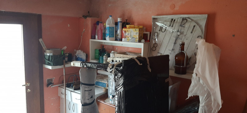 In vendita, nella suggestiva area di Zianigo di Mirano, offriamo una porzione centrale di una vec...