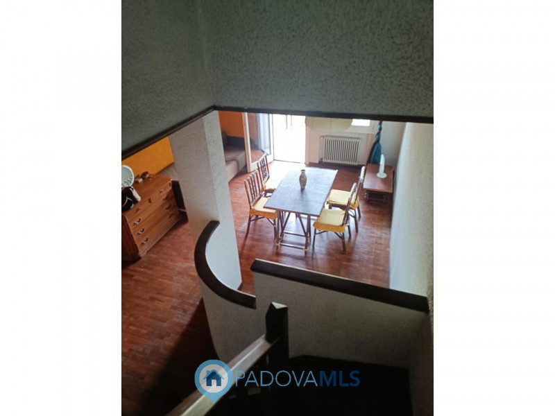 Immobile in esclusiva al Gruppo Padova MLS
Padova in zona Fiera comoda agli istituti universitari...