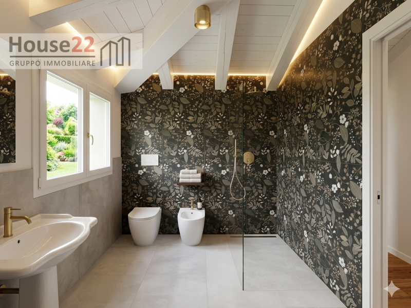 TORRI DI ARCUGNANO – VICENZA. Immersa nel fascino dei Colli Berici, proponiamo una raffinata VILL...