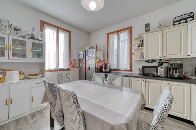 SELVAZZANO DENTRO ZONA TENCAROLA - (Rif. V193P) - Proponiamo in vendita casa singola sviluppata s...