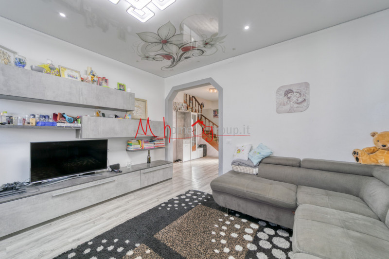 SELVAZZANO DENTRO ZONA TENCAROLA - (Rif. V193P) - Proponiamo in vendita casa singola sviluppata s...