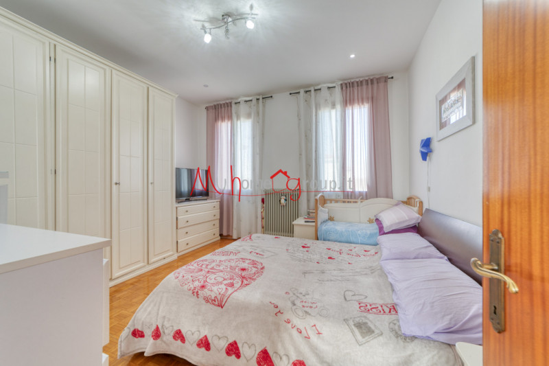 SELVAZZANO DENTRO ZONA TENCAROLA - (Rif. V193P) - Proponiamo in vendita casa singola sviluppata s...