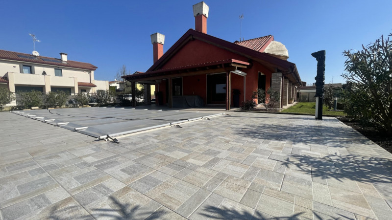 QUARTO D’ALTINO CLASSE ENERGETICA C 77,106 Kwh/mq anno
Descrizione: In quartiere residenziale pro...