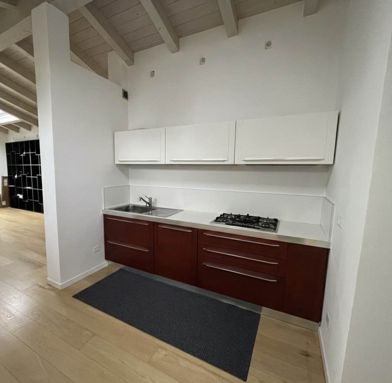 OM43 MESTRINO Proponiamo in locazione porzione di abitazione indipendente ATTICO in sole tre unit...