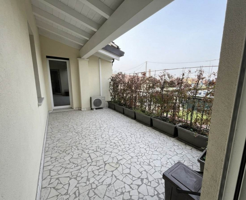 OM43 MESTRINO Proponiamo in locazione porzione di abitazione indipendente ATTICO in sole tre unit...