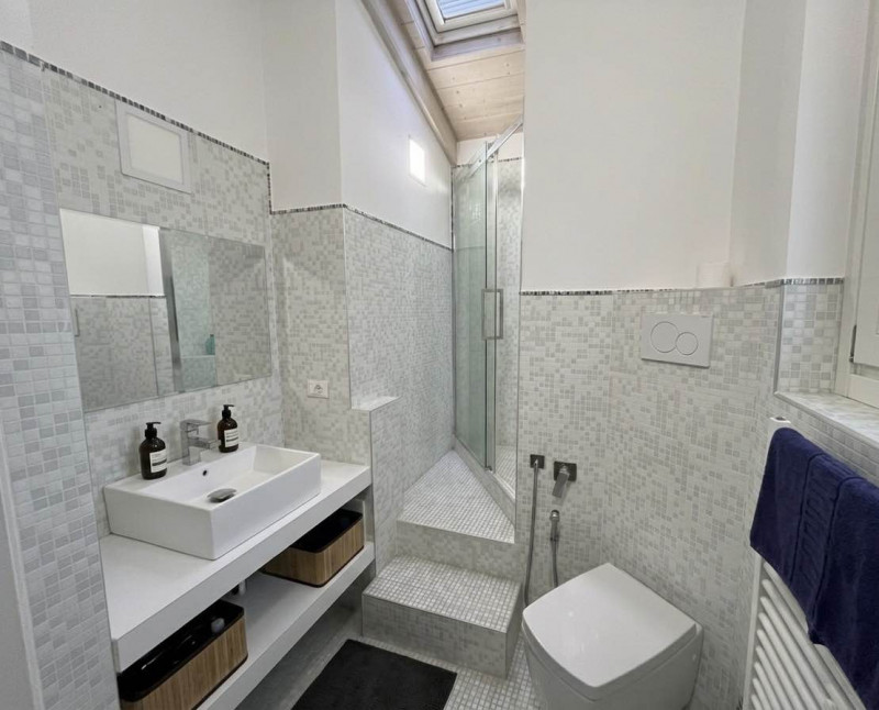 OM43 MESTRINO Proponiamo in locazione porzione di abitazione indipendente ATTICO in sole tre unit...