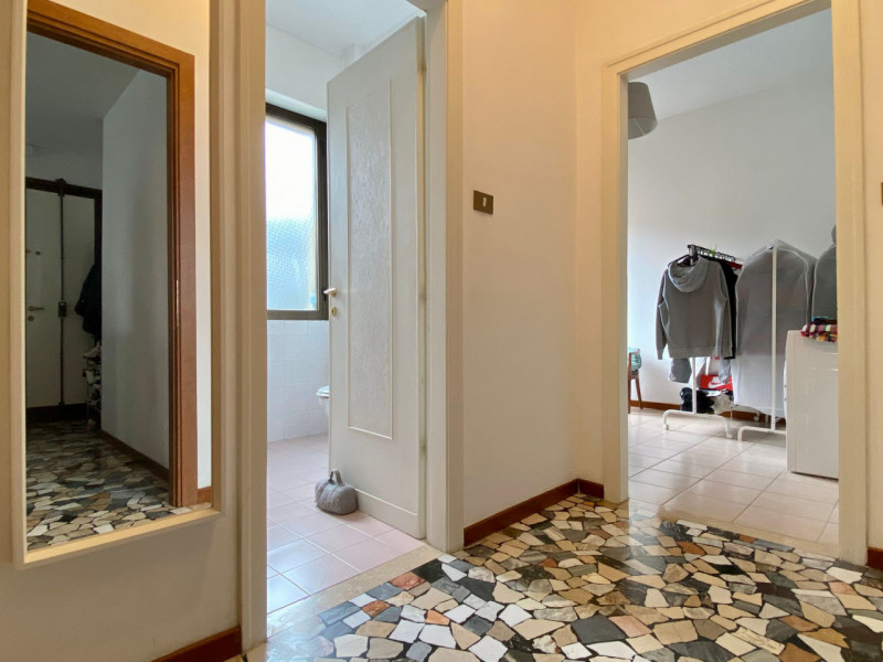 In una zona tranquilla e ben servita di Vicenza, a pochi passi dal Centro Storico e dalla stazion...