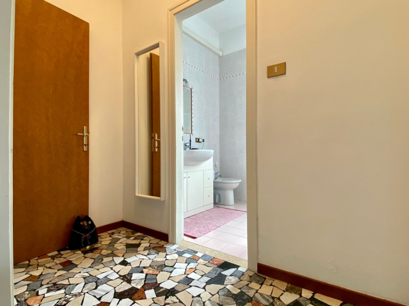 In una zona tranquilla e ben servita di Vicenza, a pochi passi dal Centro Storico e dalla stazion...