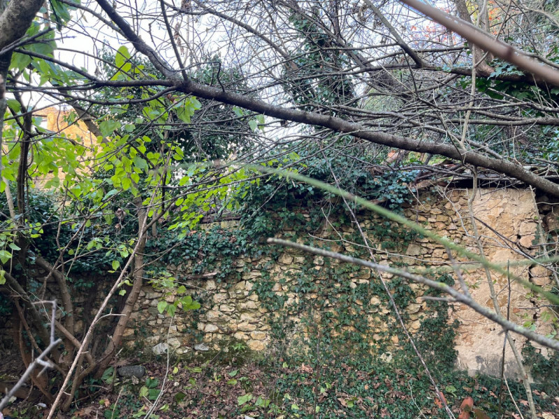 Scoprite un'opportunità unica per realizzare la vostra casa dei sogni in uno scenario naturalisti...