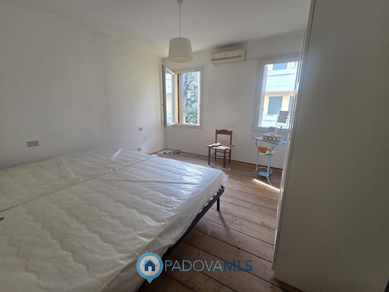 Immobile in esclusiva al Gruppo Padova MLS
PADOVA in quartiere ARCELLA/SAN LORENZO, zona residenz...