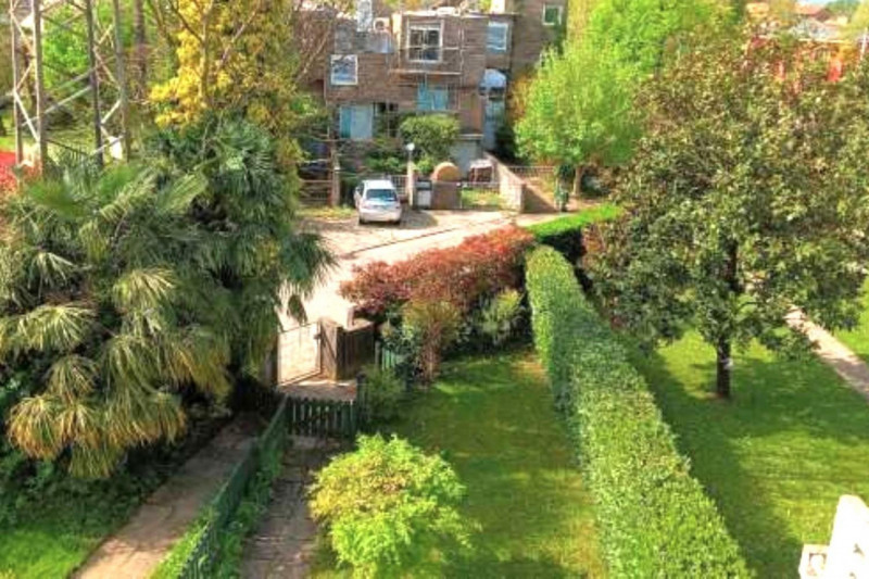 Quest’immobile viene venduto tramite asta online.

Quota di casa a schiera sita a Monticello Cont...