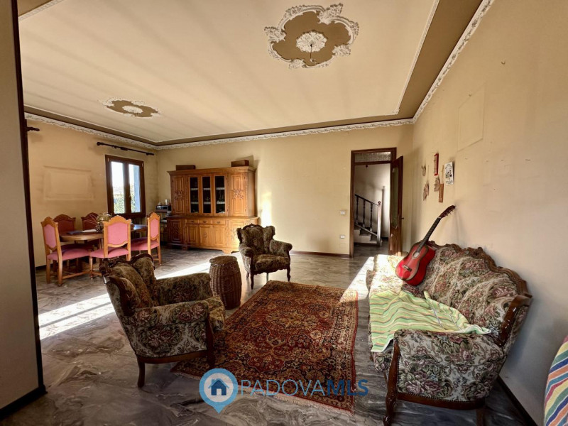 Immobile in esclusiva al Gruppo Padova MLS

Proponiamo in vendita villa indipendente edificata ne...