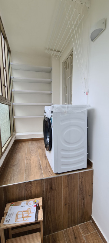 Proponiamo in affitto, nel servitissimo quartiere Palestro di Padova, un elegante appartamento tr...