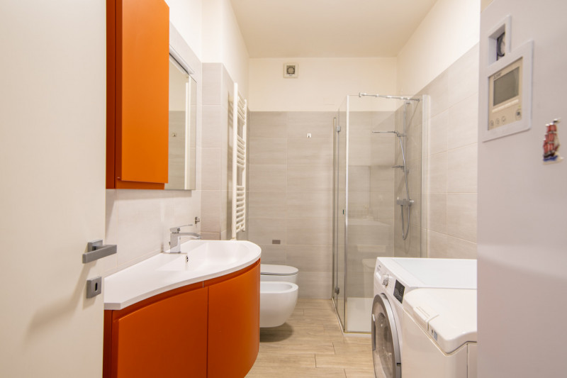 Cadoneghe - Bragni; Immobiliare Faulisi propone in vendita appartamento quadrilocale situato a po...