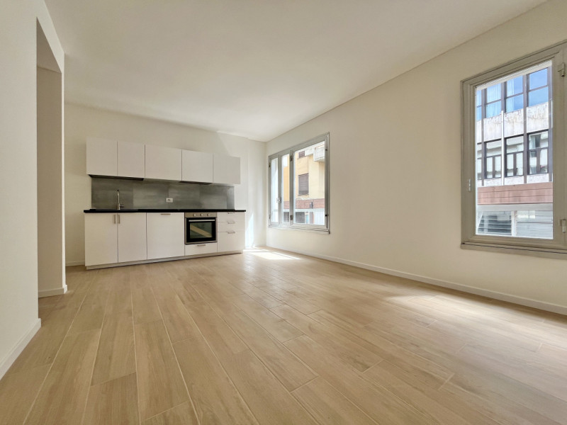 (Per info Monica 3482688677) Nel prestigioso contesto del Centro Storico di Padova, a pochi passi...