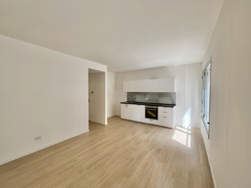 (Per info Monica 3482688677) Nel prestigioso contesto del Centro Storico di Padova, a pochi passi...