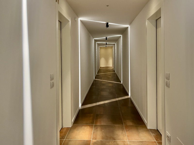 (Per info Monica 3482688677) Nel prestigioso contesto del Centro Storico di Padova, a pochi passi...