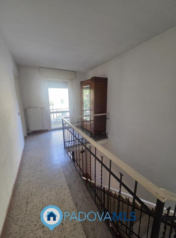 Immobile in esclusiva al Gruppo Padova MLS
PADOVA in quartiere ARCELLA/SAN LORENZO, zona residenz...