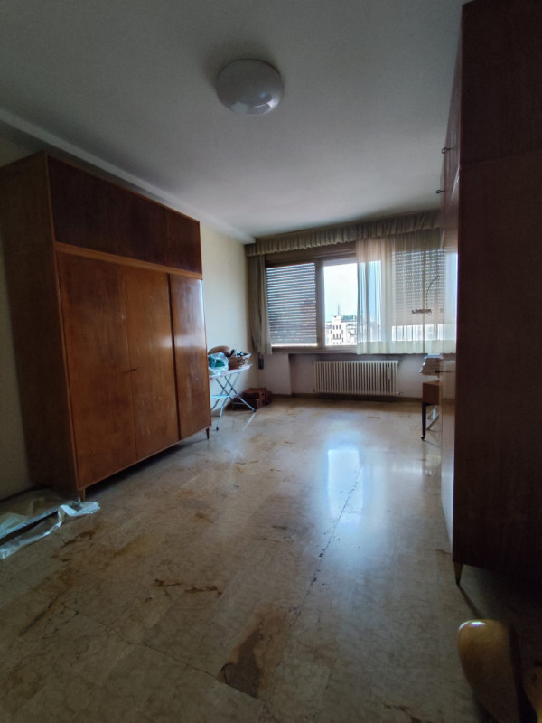 Situato nel prestigioso Centro Storico di Vicenza, questo straordinario appartamento di oltre 368...