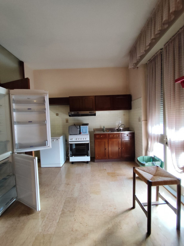 Situato nel prestigioso Centro Storico di Vicenza, questo straordinario appartamento di oltre 368...